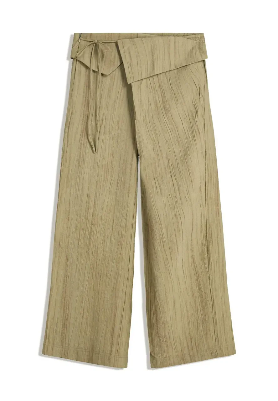 Bershka · Talle EU 40