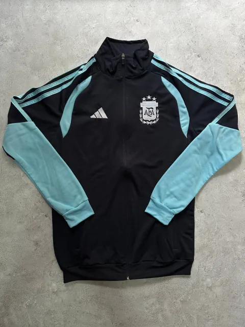adidas · Talle M