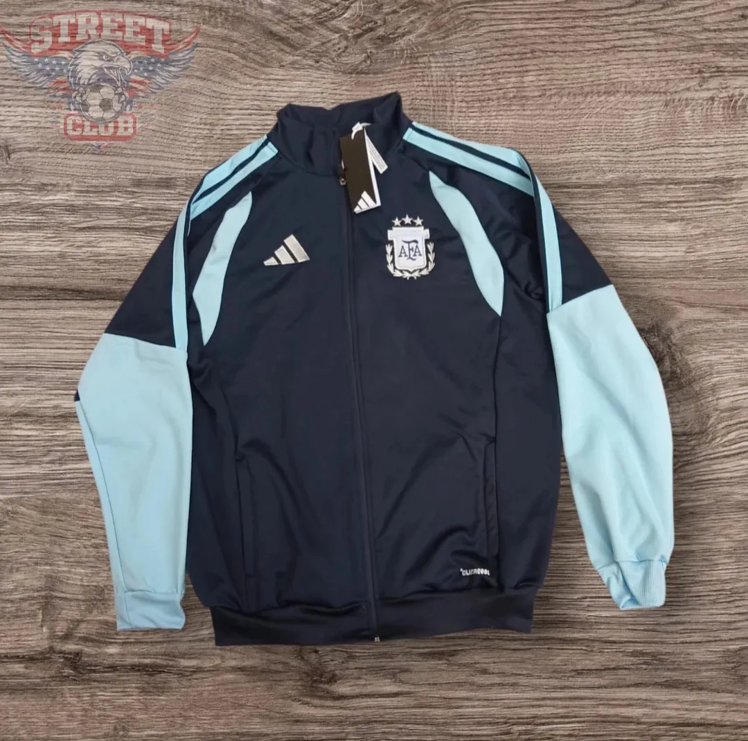 Buzo adidas · Talle M