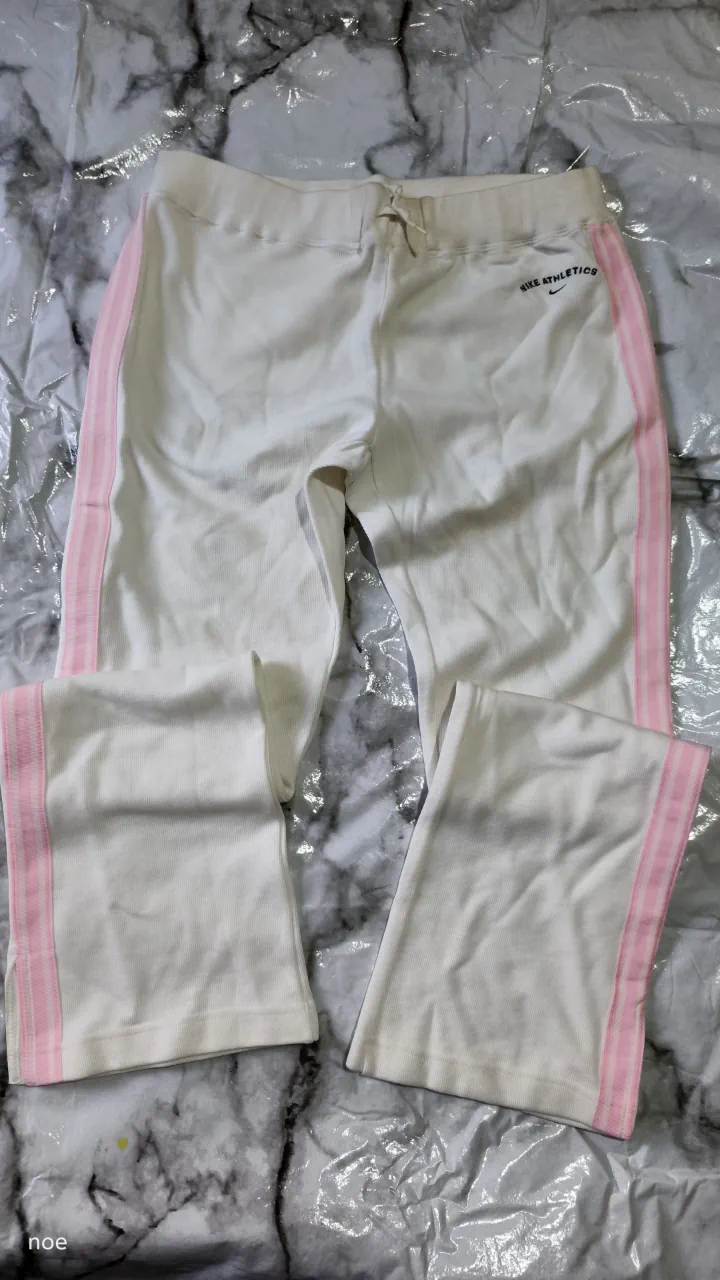 Pantalón Nike - imagen 1