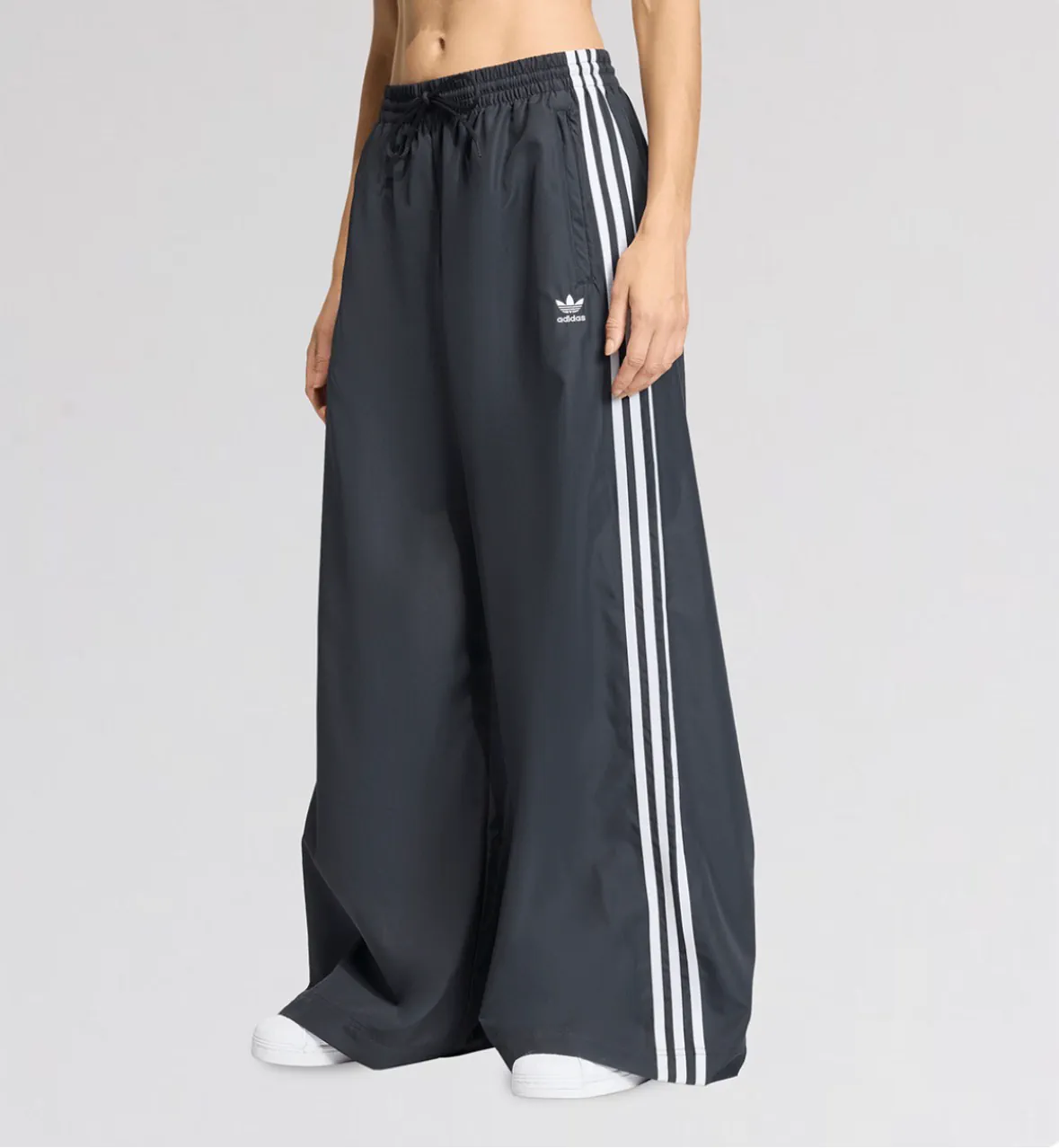 Pantalón adidas - imagen 1
