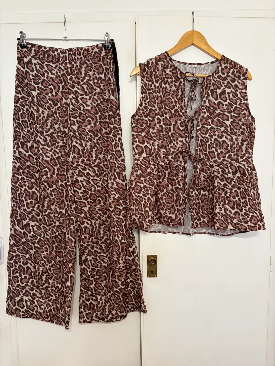 Pantalón Shein - imagen 1