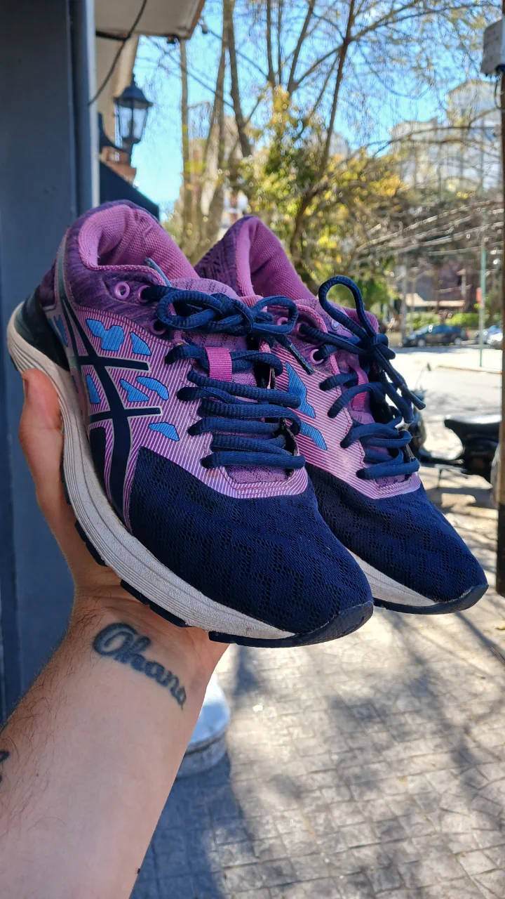 Asics · Talle AR 38