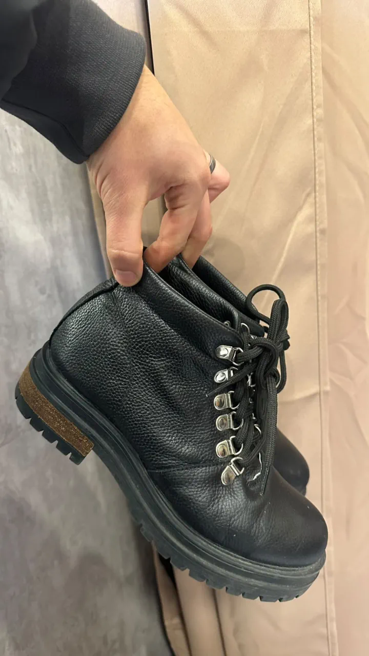 Botas Enzo · Talle AR 39