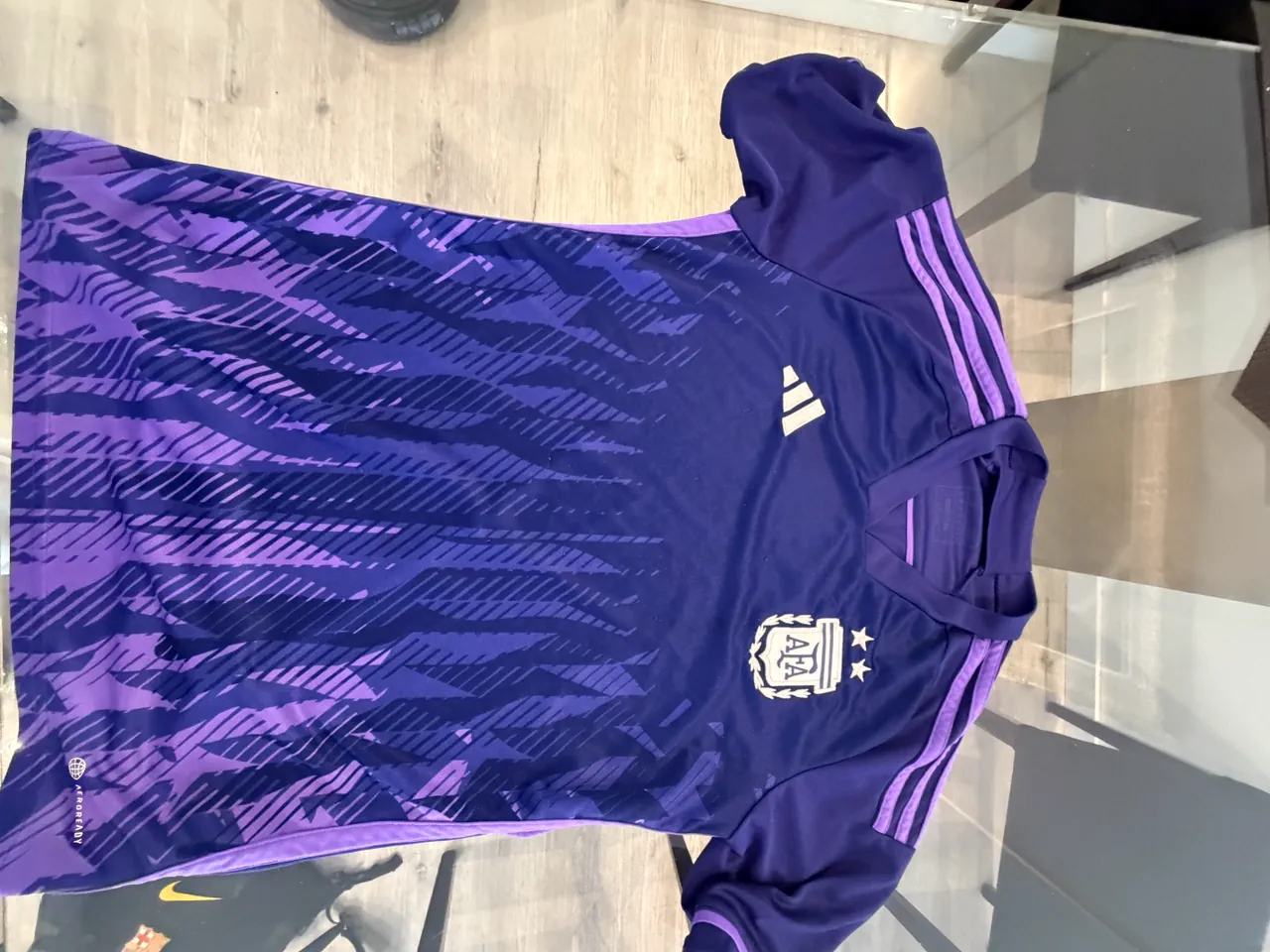 Remera adidas · Talle S