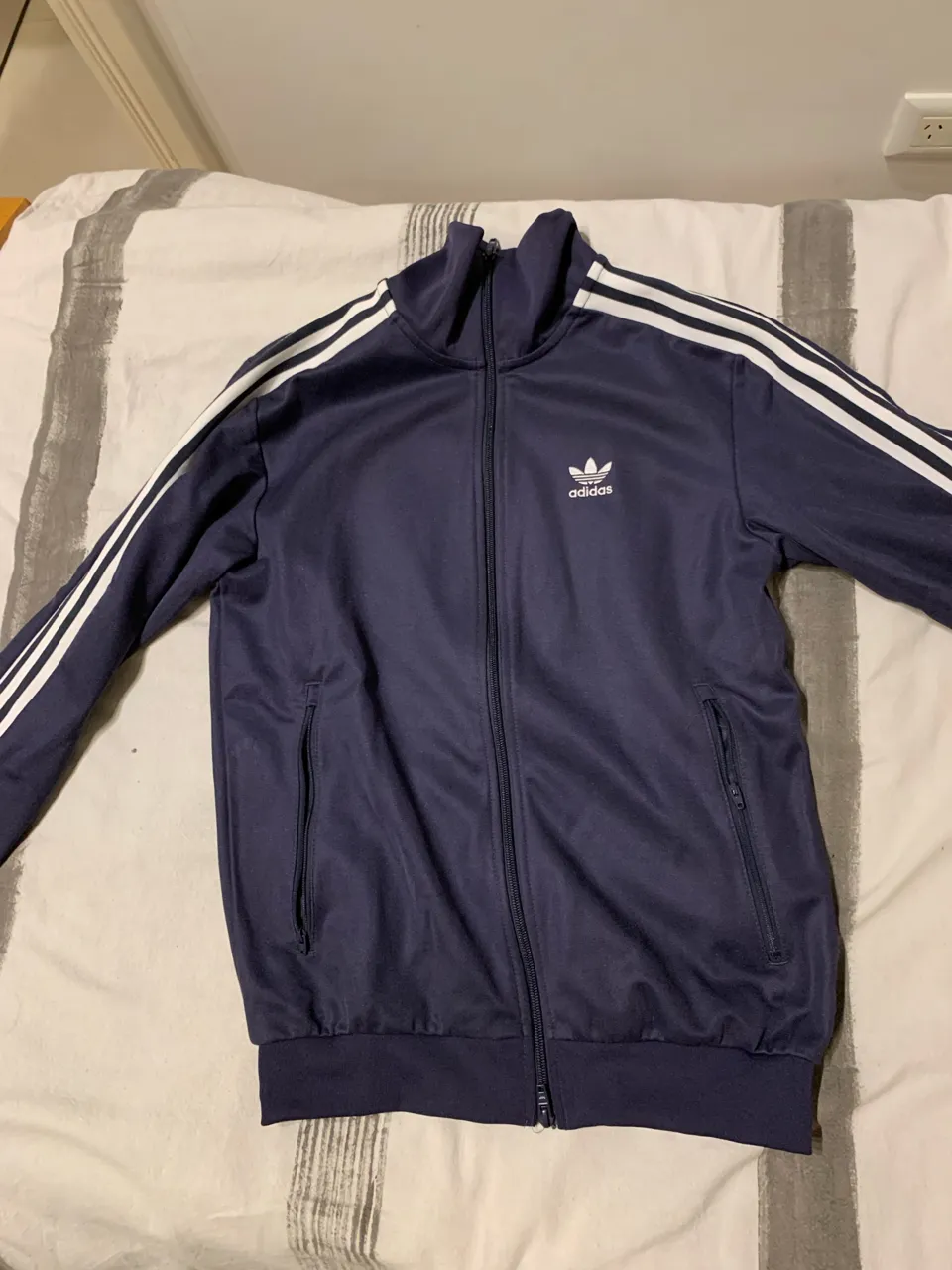 adidas · Talle S