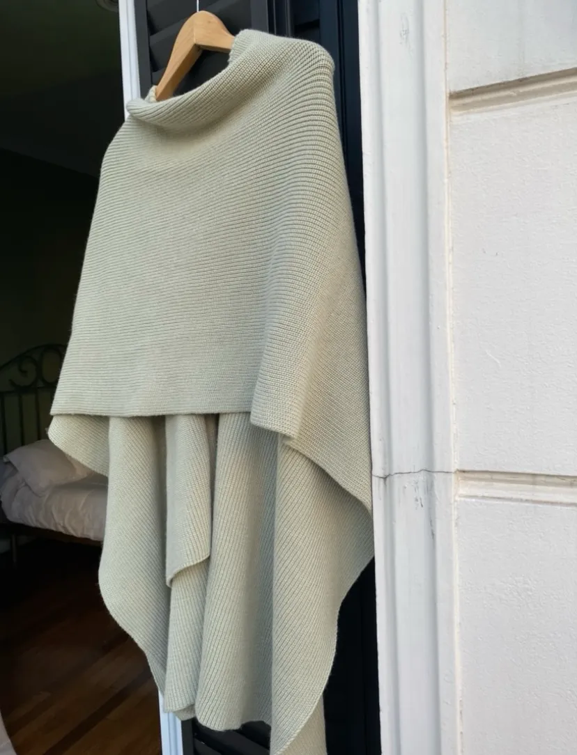 Poncho Diseño independiente · Talle único