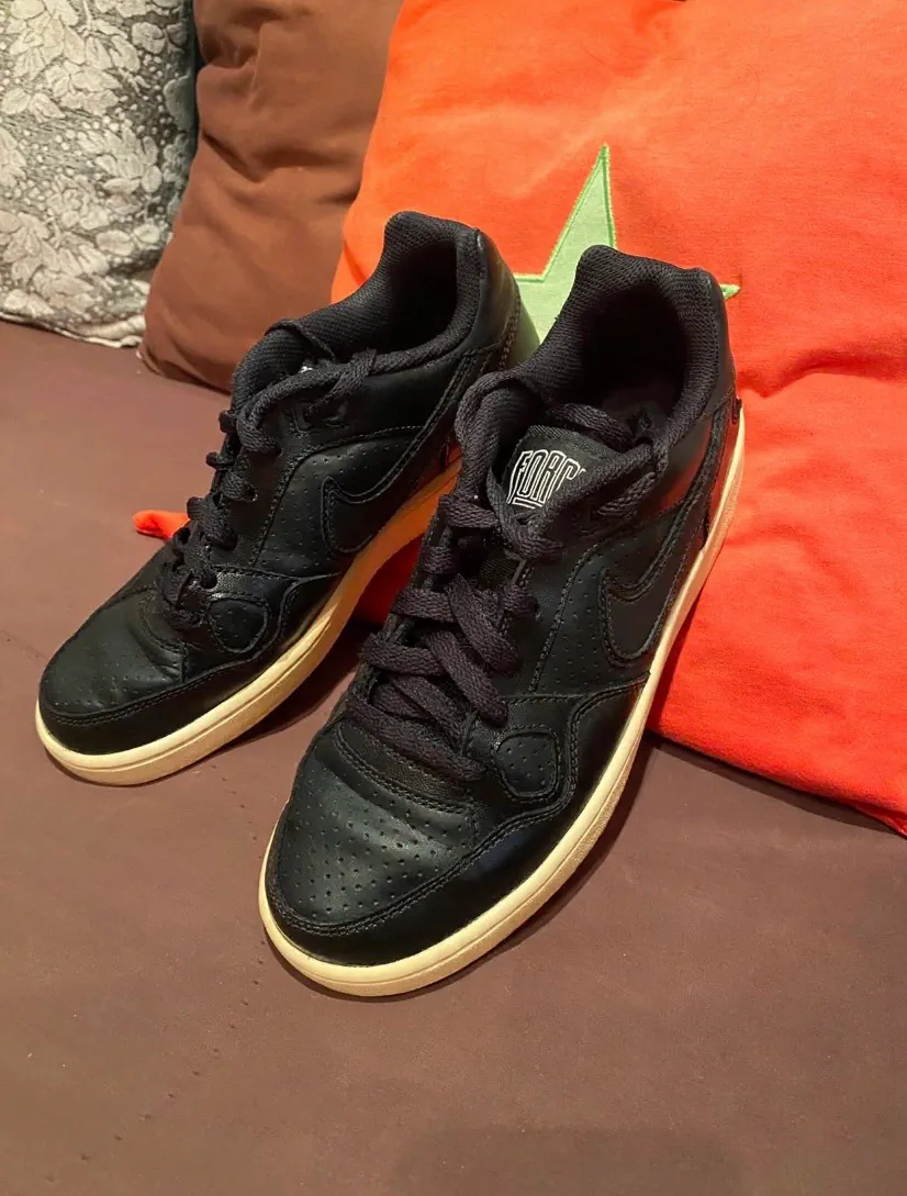 Nike · Talle AR 37