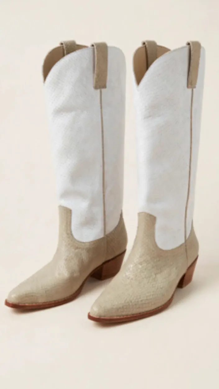 Cuero con textura animal print · Talle AR 39