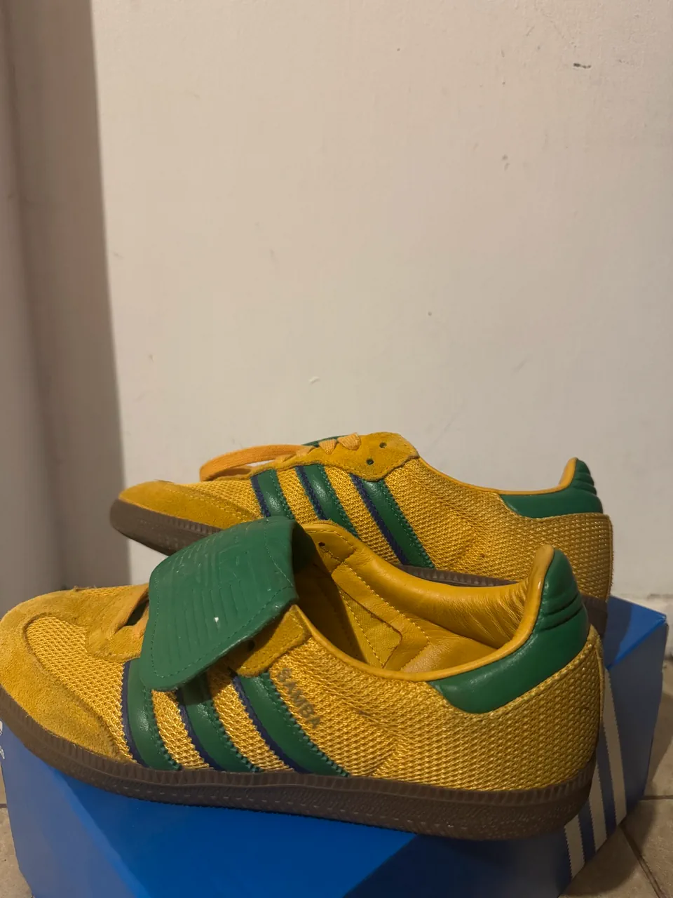 adidas · Talle US 7