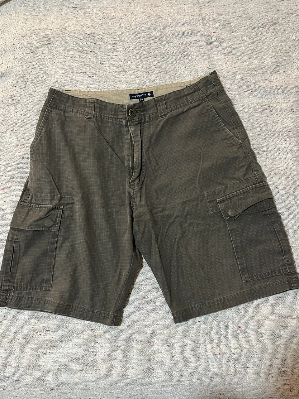 Newport · Talle L