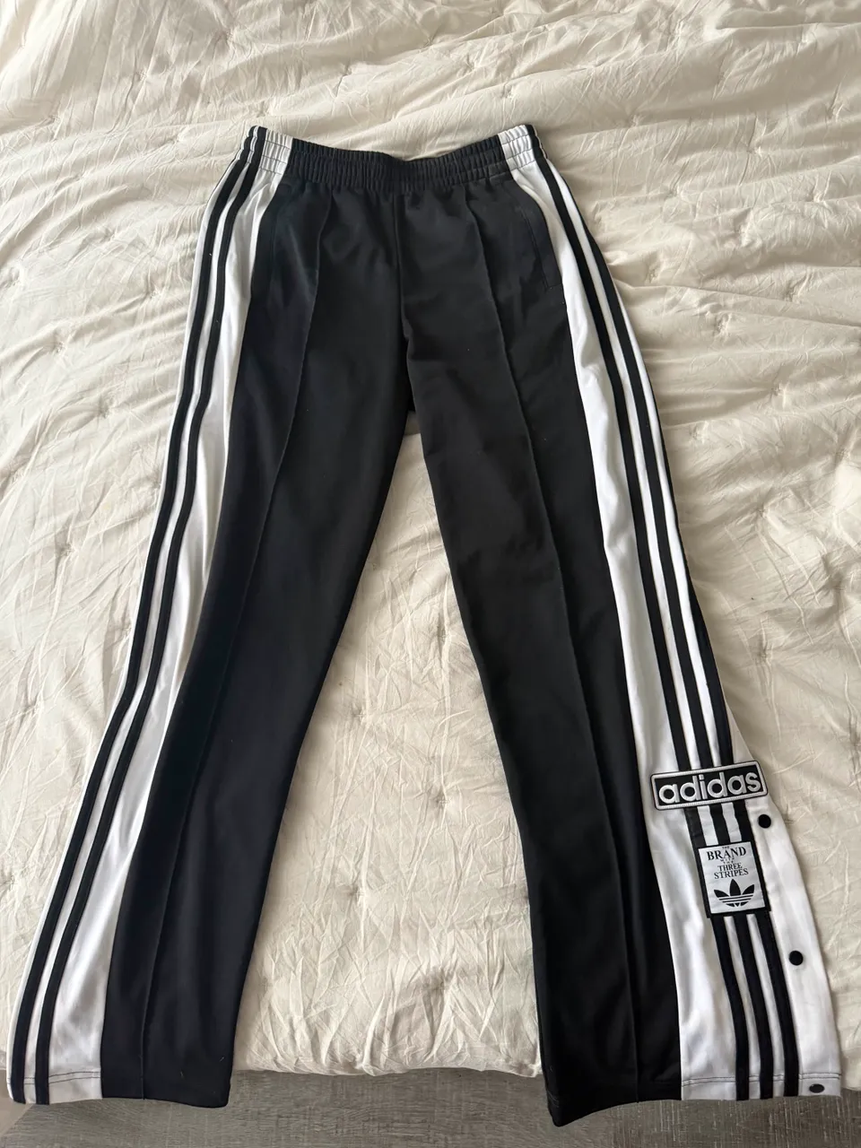 Pantalón adidas · Talle XS