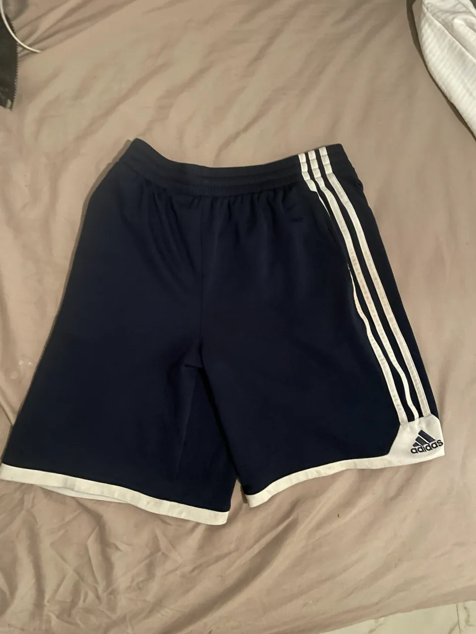 adidas · Talle EU 42