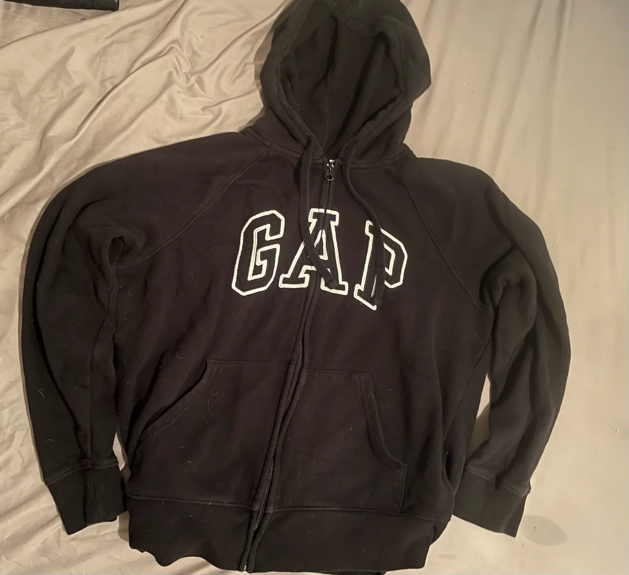Buzo GAP - imagen 1