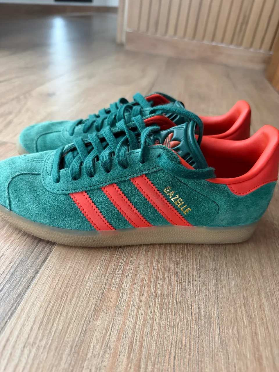 adidas · Talle US 6