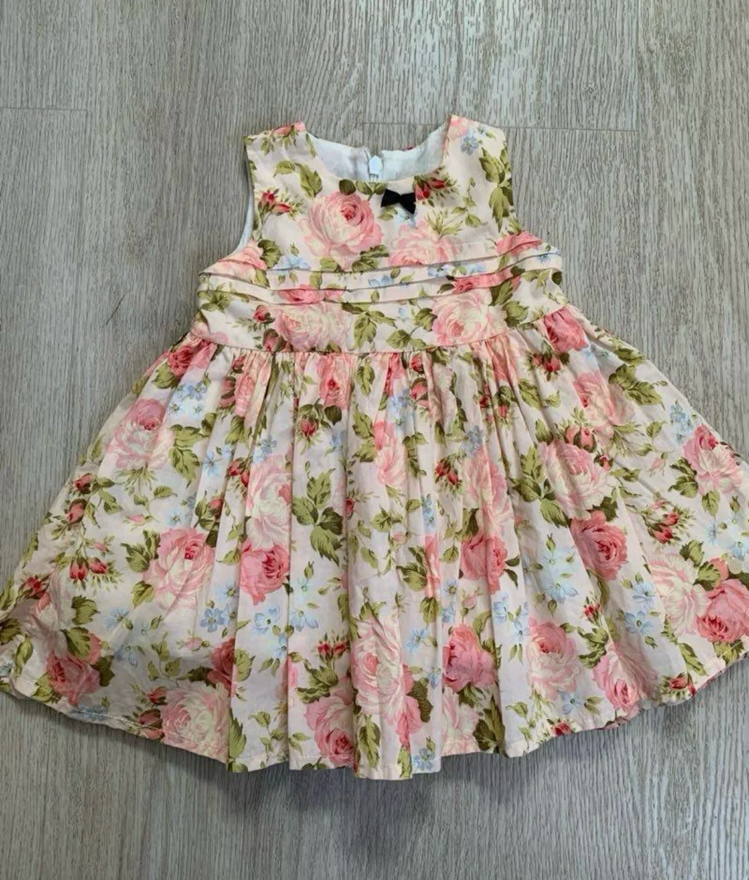 Little akiabara · Talle 9-12 meses