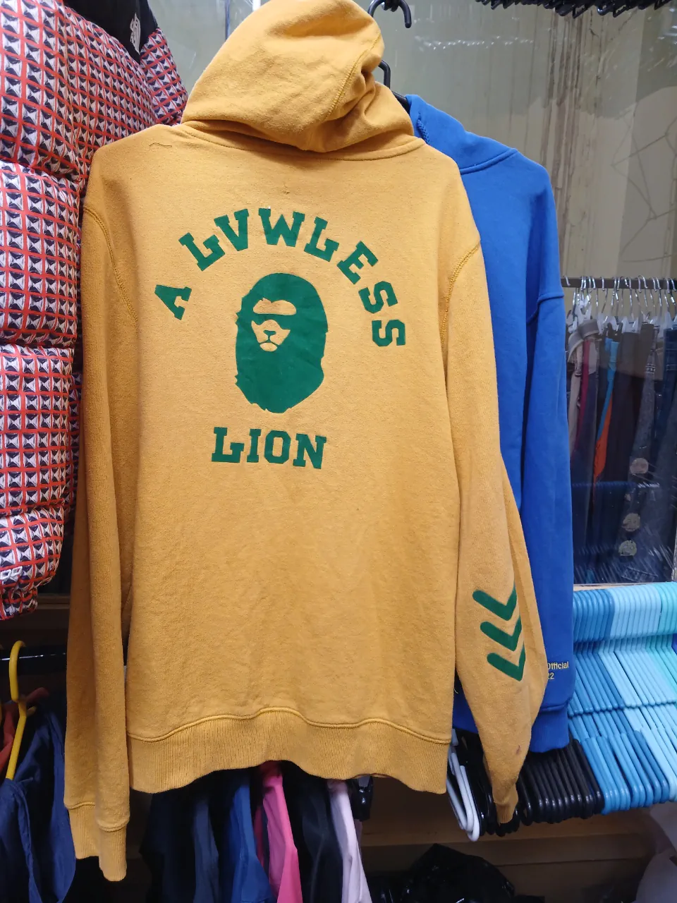 Buzo A Bathing Ape (BAPE) - imagen 3