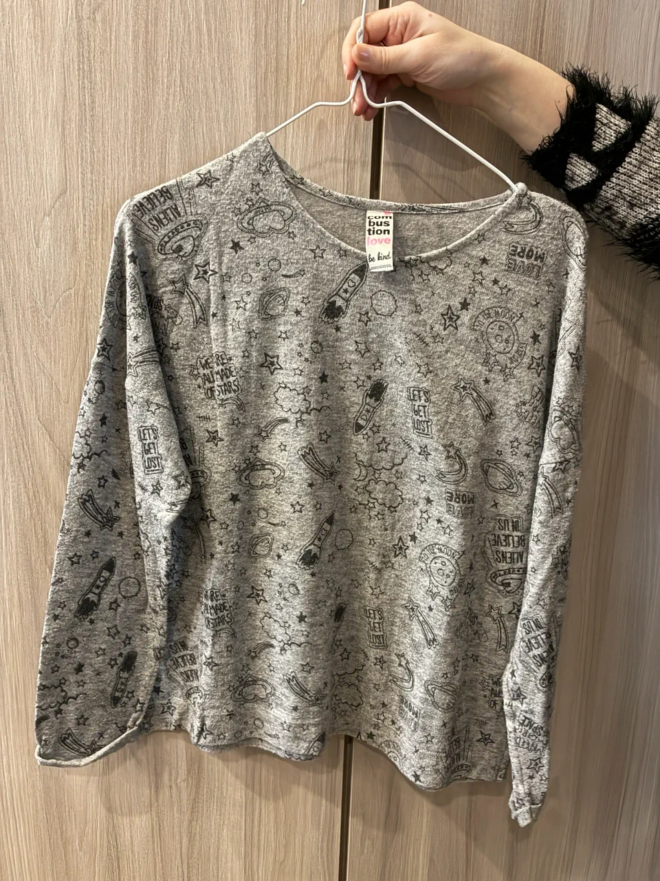Sweater de cuello redondo Combustión love - imagen 1