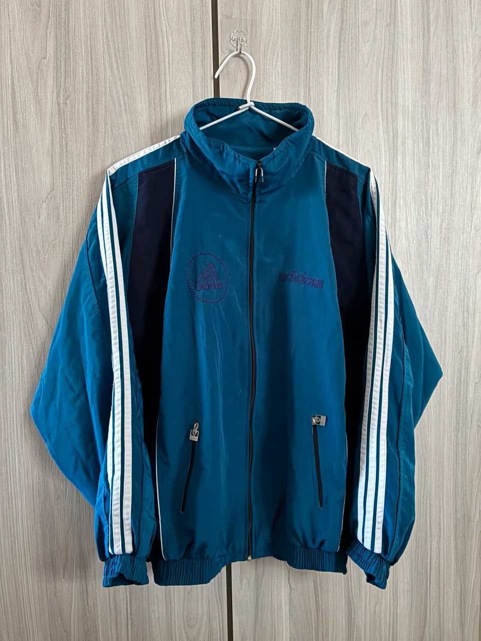 Campera adidas · Talle XL