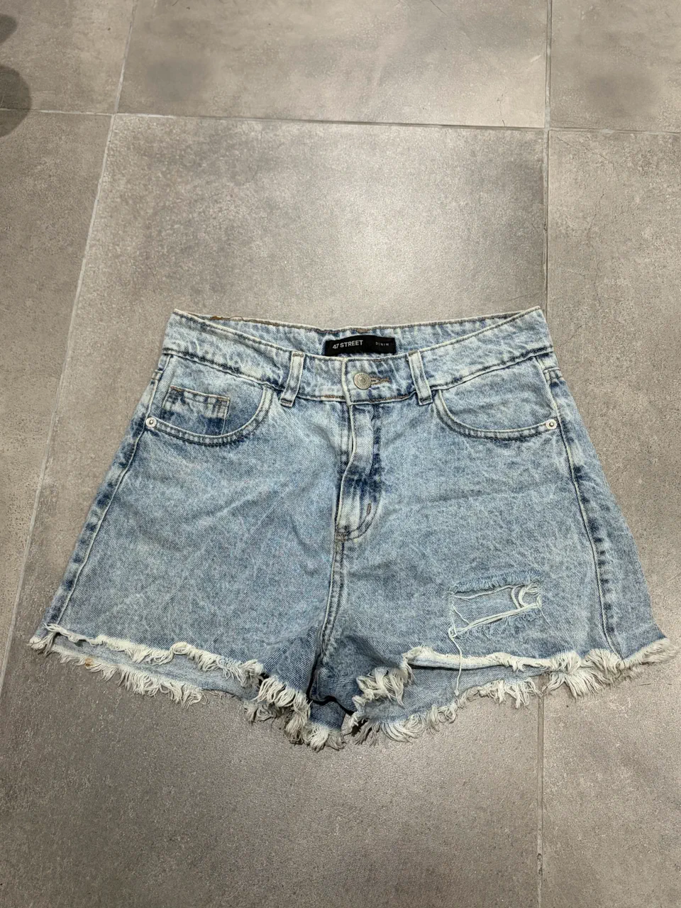 Short 47 Street · Talle S