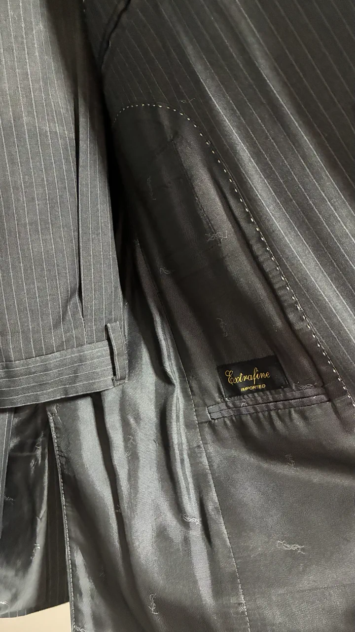 Traje YSL - imagen 1