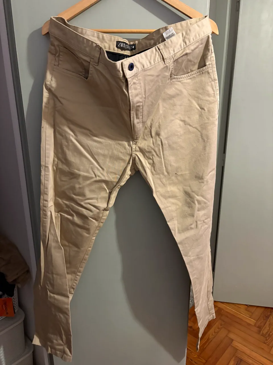 Zara · Talle EU 48