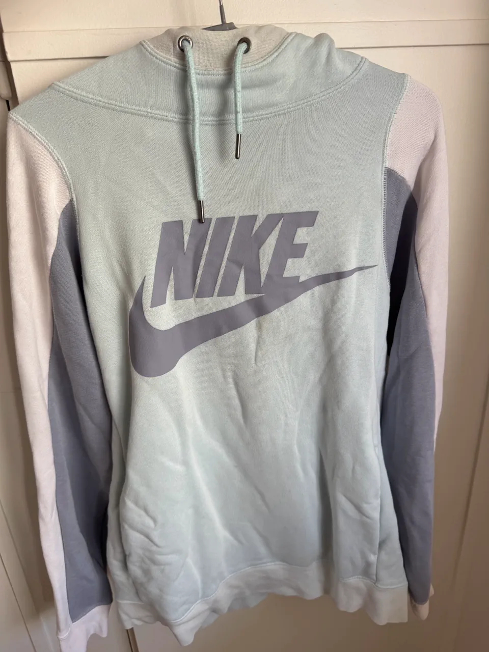 Buzo Nike · Talle S