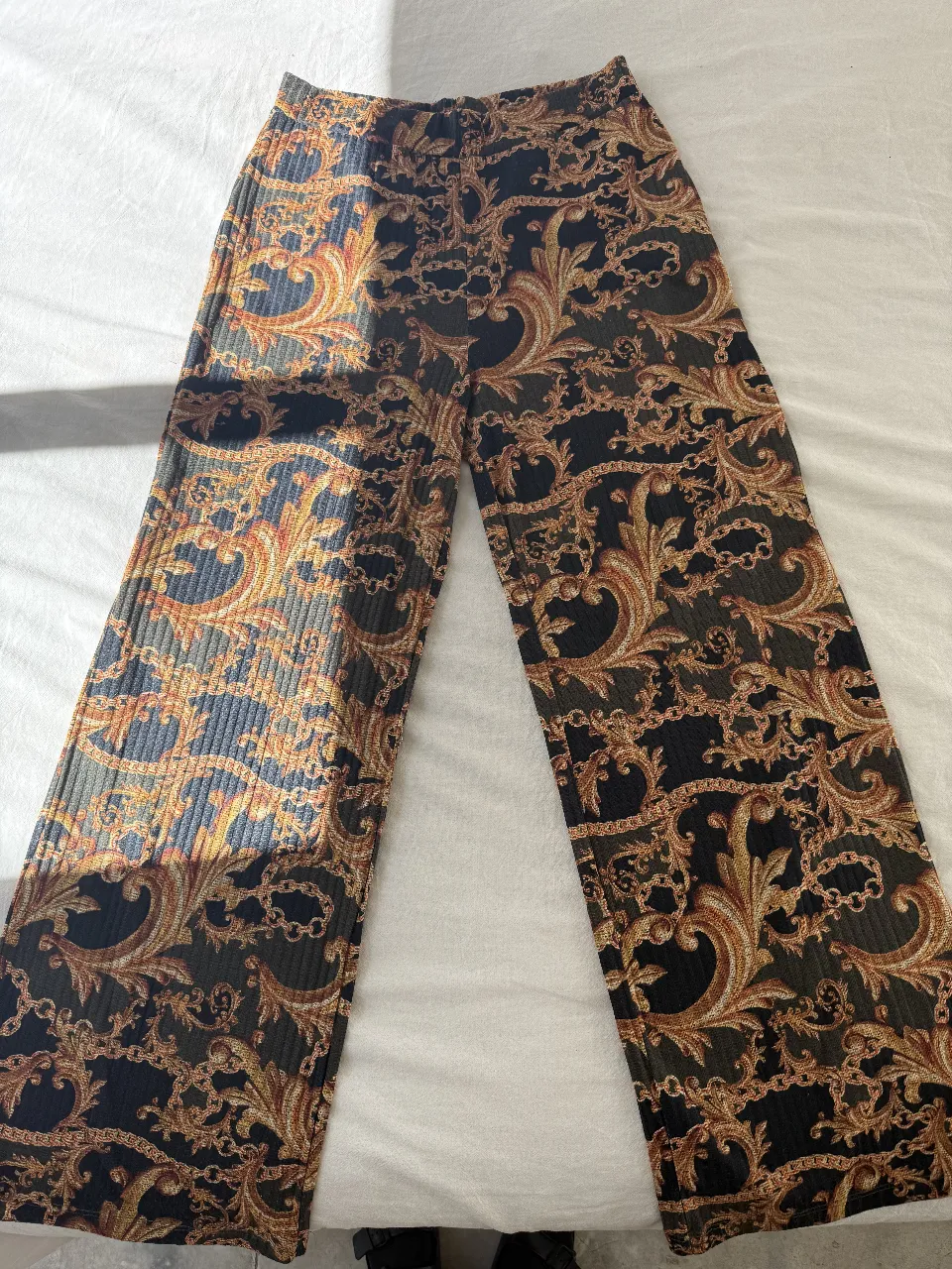 Pantalón Zara · Talle M