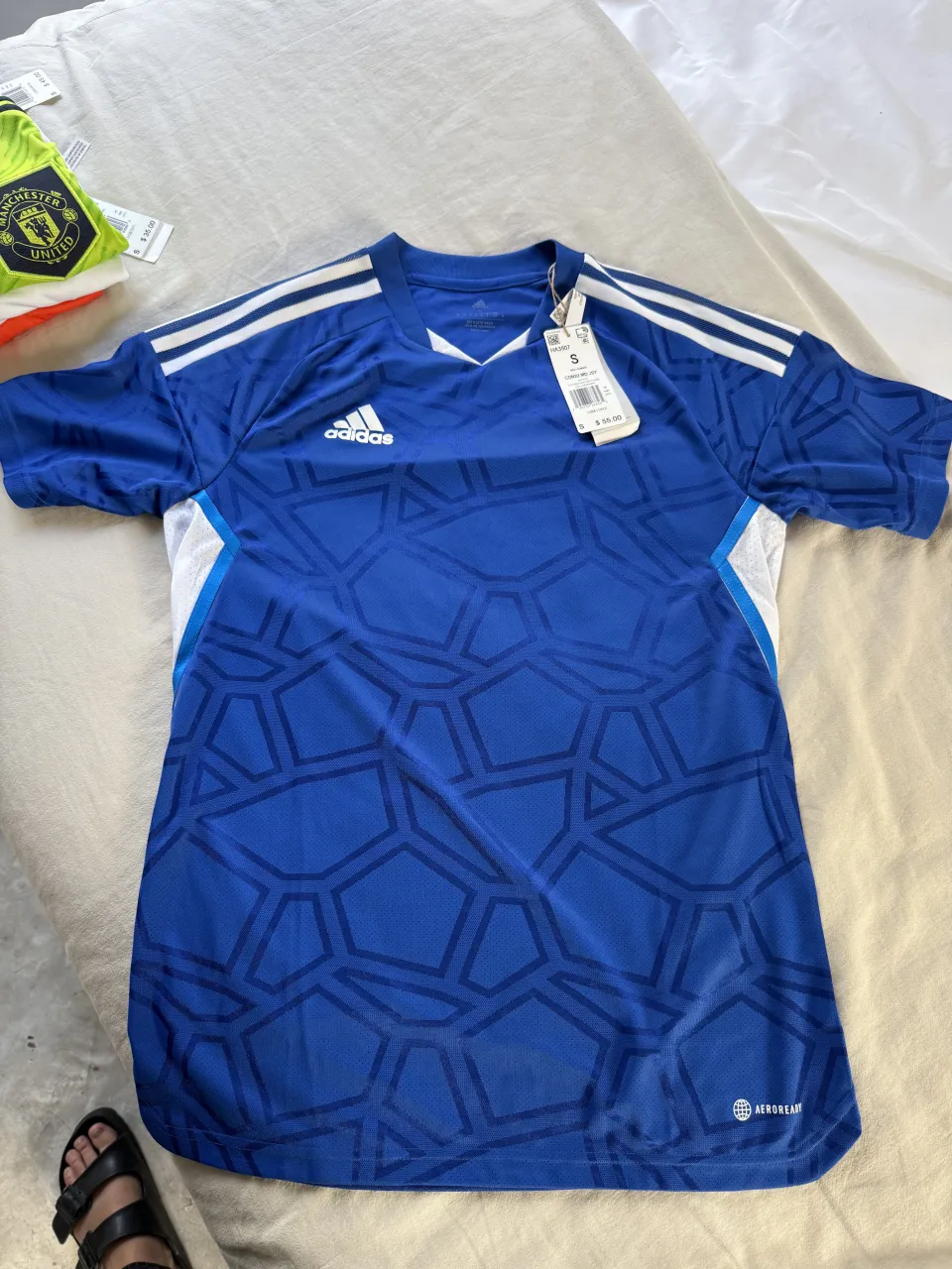Remera adidas · Talle S
