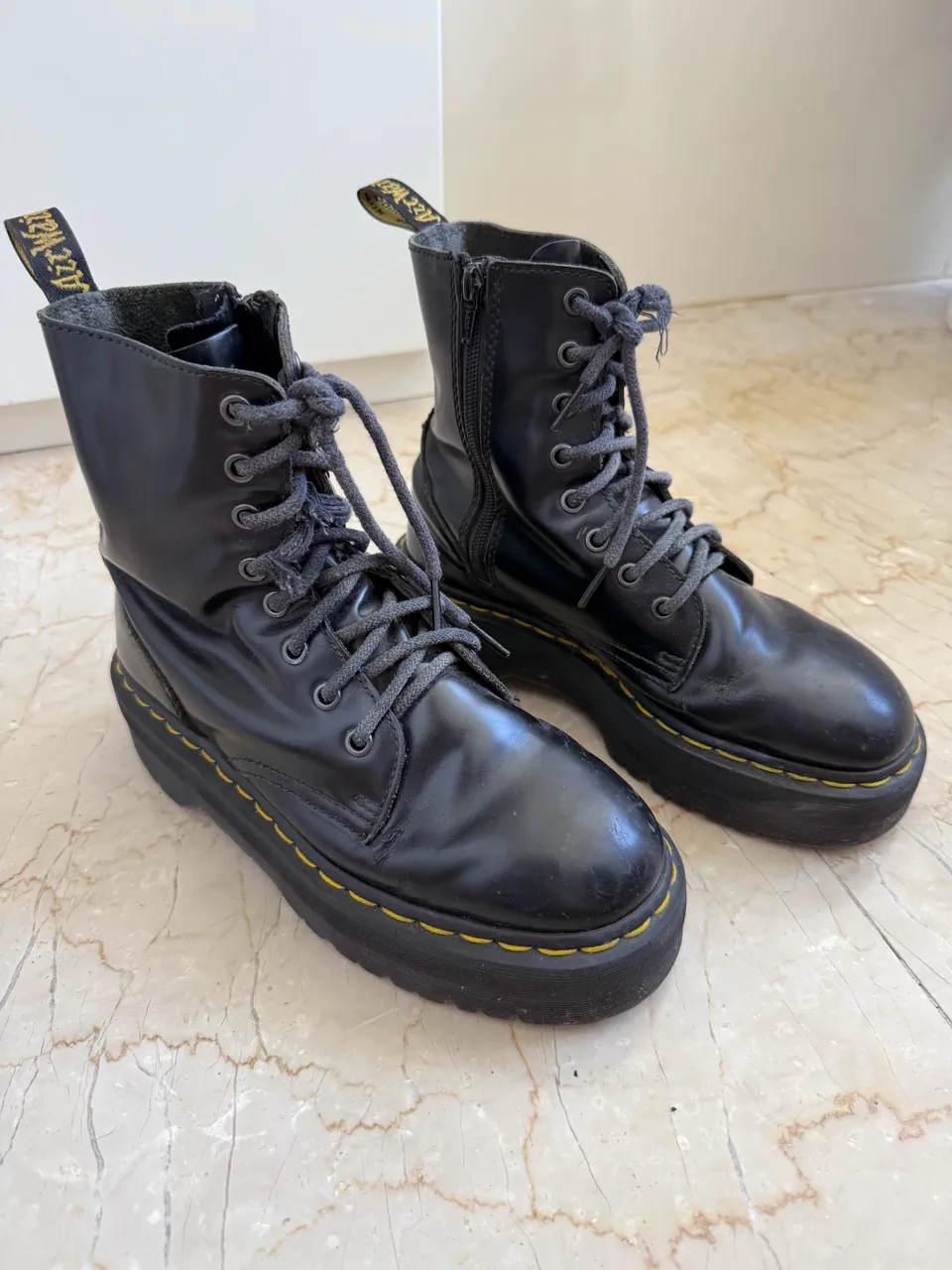 Dr. Martens · Talle US 6