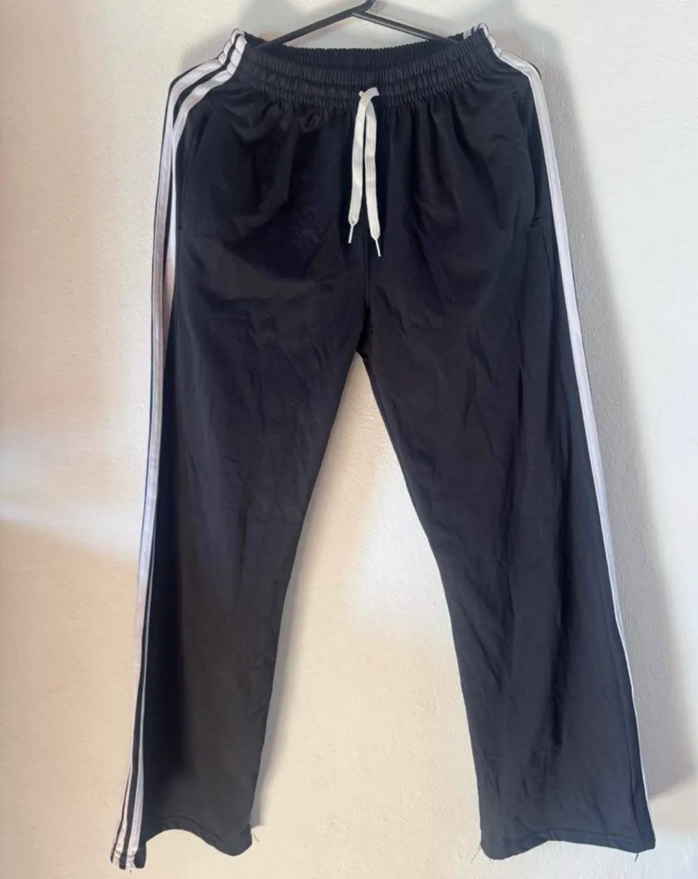 Pantalón adidas - imagen 1