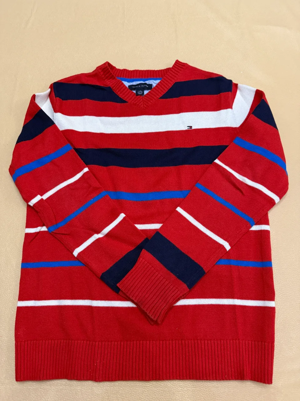 Sweater de cuello redondo Tommy Hilfiger · Talle 13 años / 158 cm