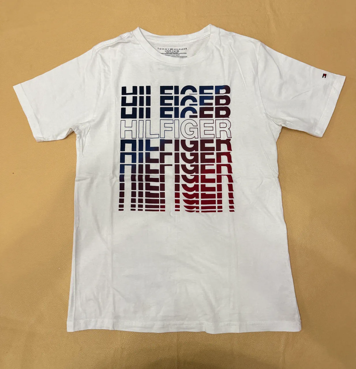 Remera Tommy Hilfiger · Talle 16 años / 176 cm