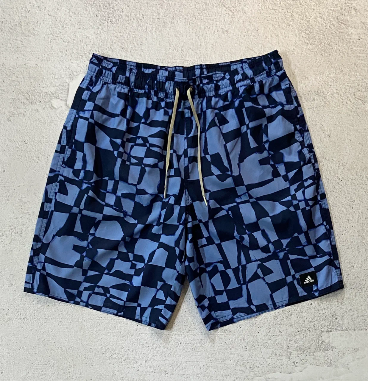 adidas · Talle M