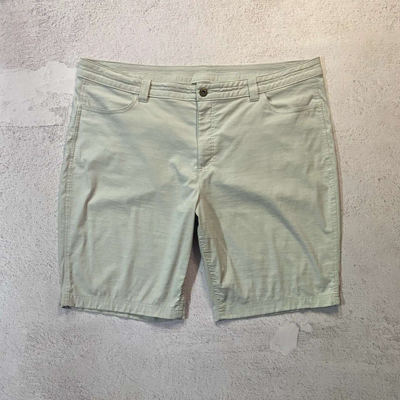Eddie Bauer · Talle US 42