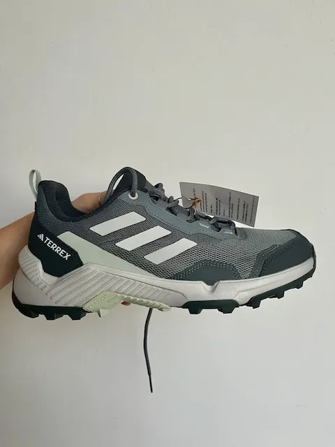 adidas · Talle AR 39