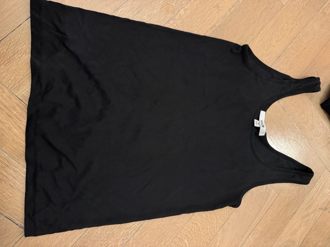 Musculosa NAUM - imagen 1
