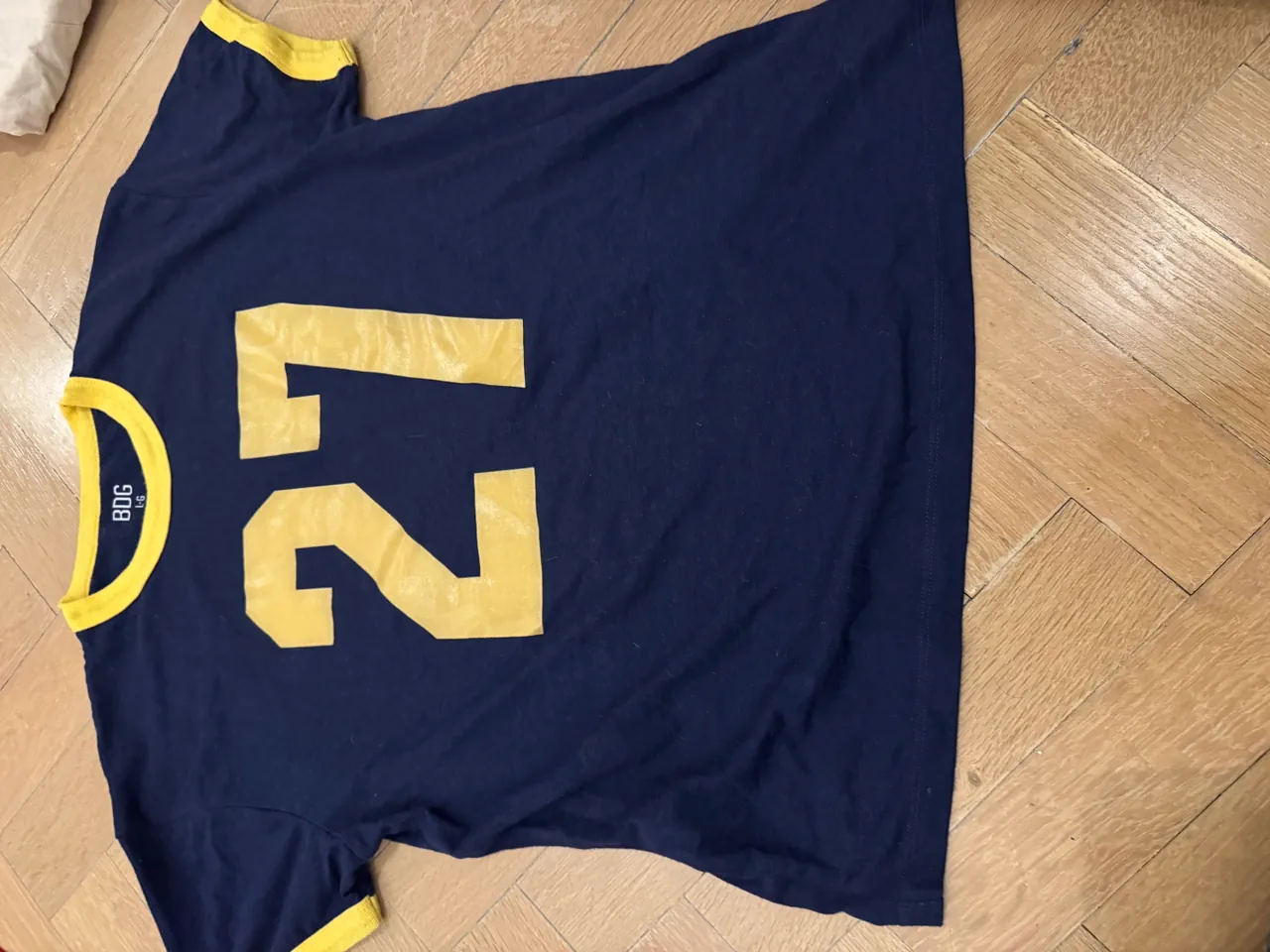 Remera Urban Outfitters - imagen 1