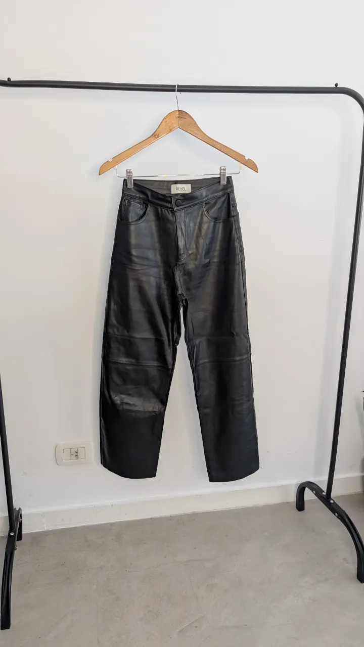 Rebel · Talle S