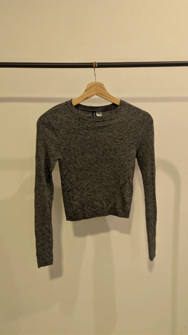 Sweater Divided - imagen 1