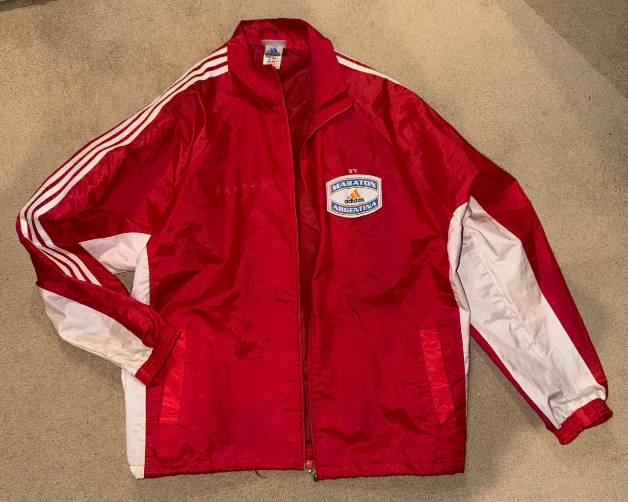 adidas · Talle L