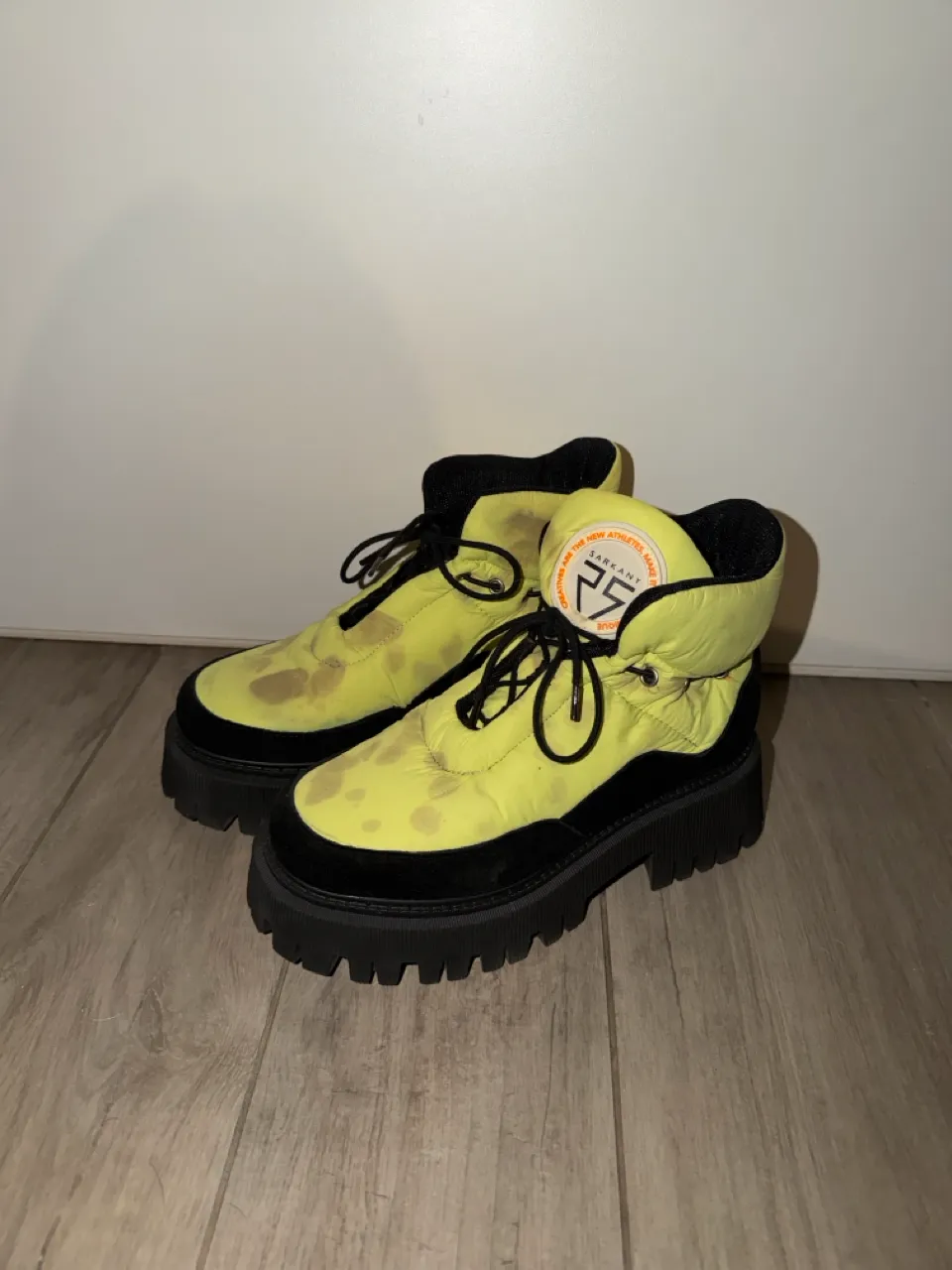 Ricky Sarkany · Talle AR 37