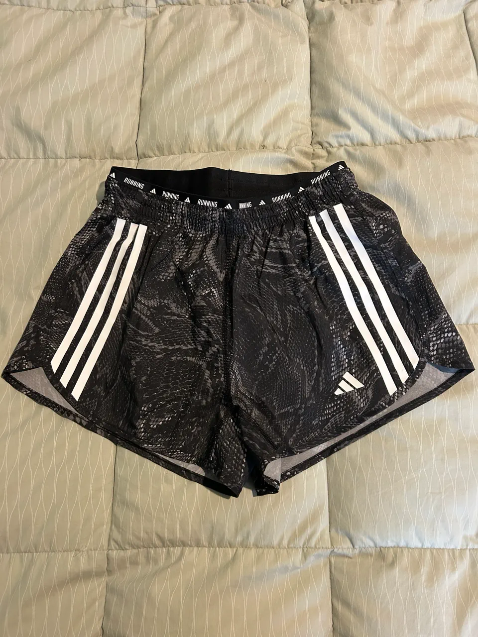 Short adidas - imagen 1