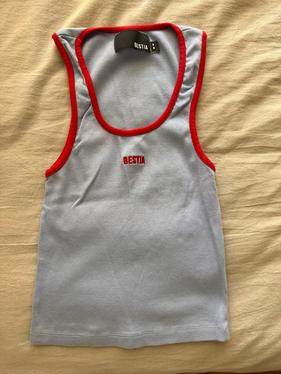 Musculosa Bestia - imagen 1