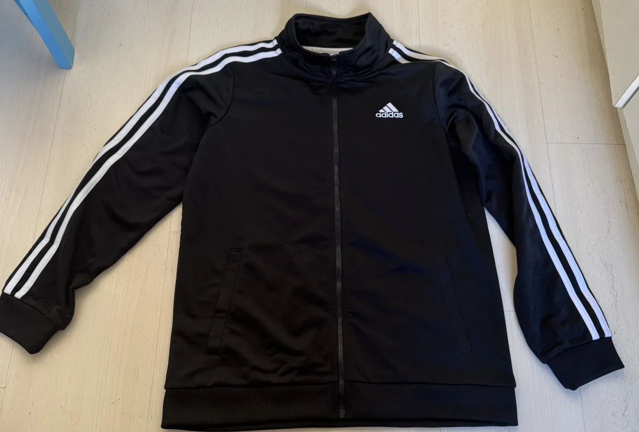 Buzo adidas · Talle 14 años / 164 cm