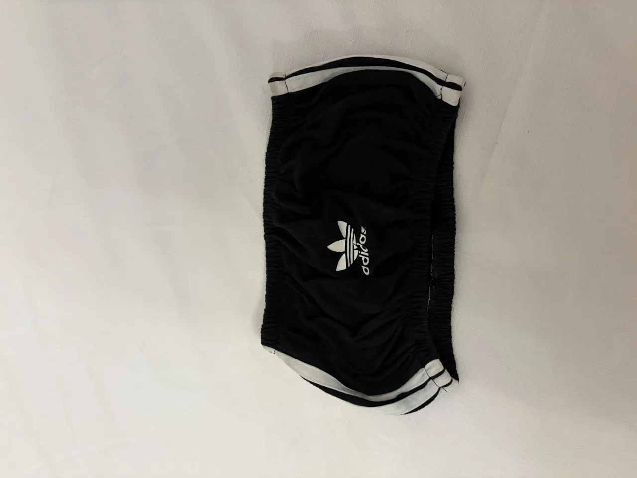 Top adidas · Talle XS