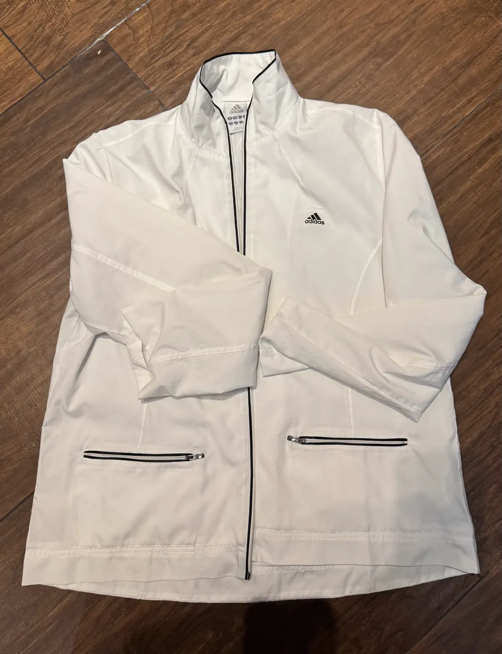 adidas · Talle M