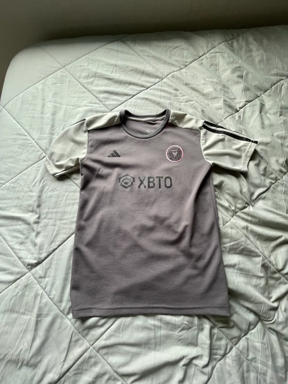 adidas · Talle S
