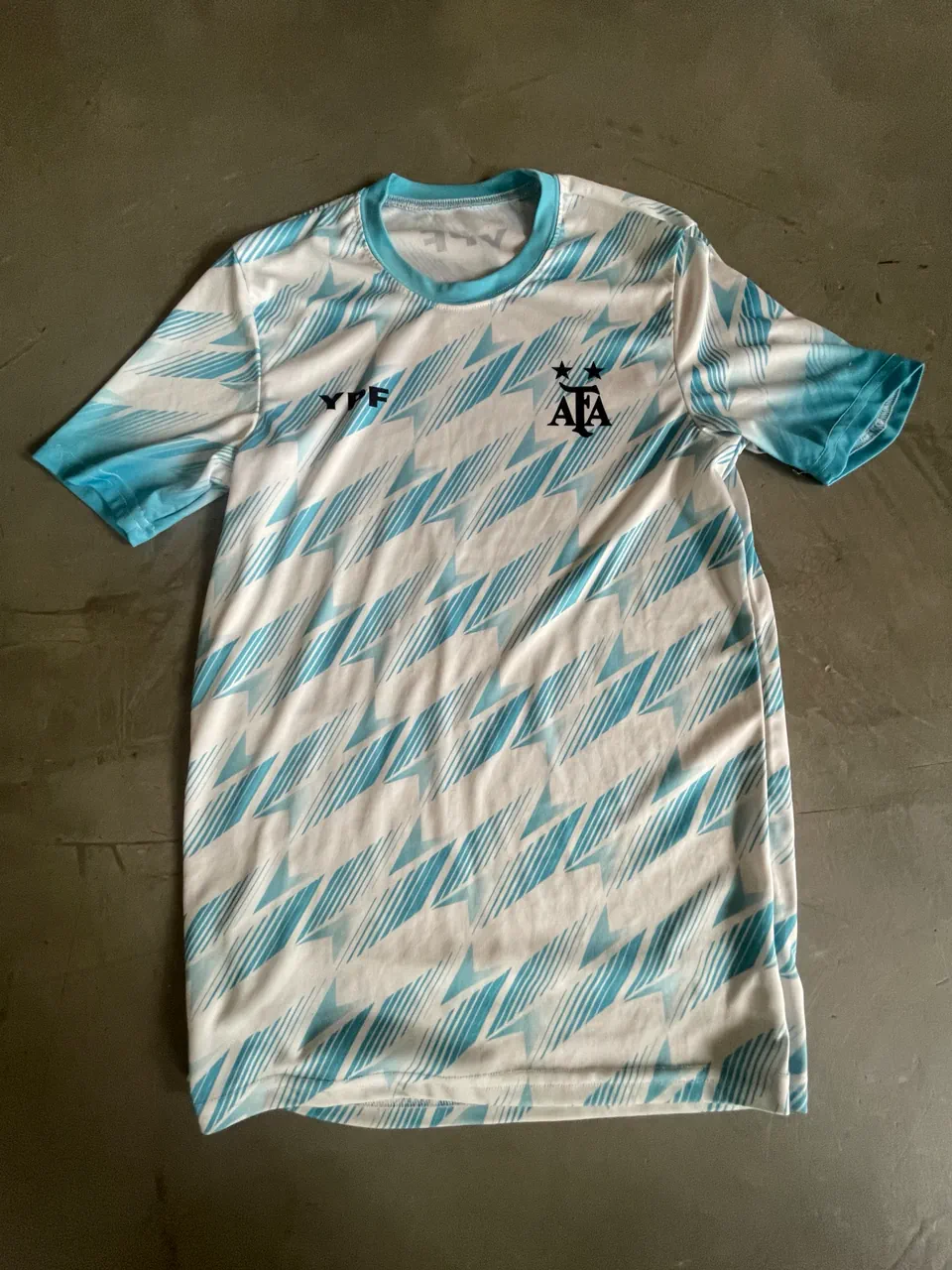 adidas · Talle M