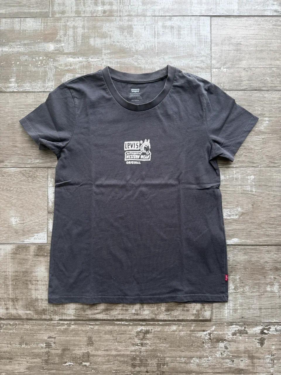 Remera Levi's - imagen 1